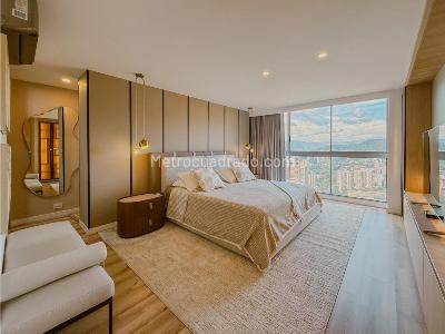 Apartamento de 3 alcobas en venta en El Poblado, Medellín, 224 m² · foto 3 de 20
