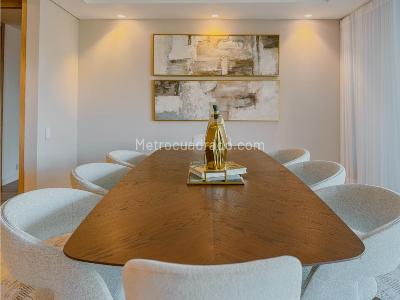 Apartamento de 3 alcobas en venta en El Poblado, Medellín, 224 m² · foto 4 de 20