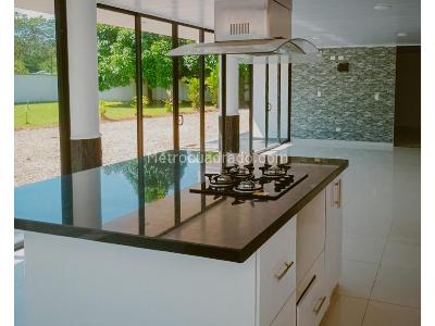Casa de 5 alcobas en venta en La Llanerita, Villavicencio, 1300 m² · foto 13 de 20