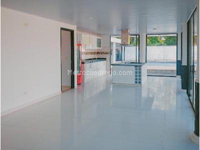 Casa de 5 alcobas en venta en La Llanerita, Villavicencio, 1300 m² · foto 6 de 20