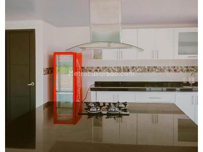 Casa de 5 alcobas en venta en La Llanerita, Villavicencio, 1300 m² · foto 7 de 20