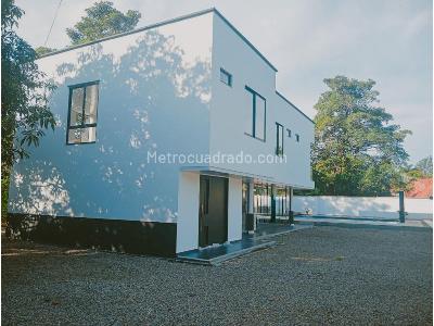 Casa de 5 alcobas en venta en La Llanerita, Villavicencio, 1300 m² · foto 9 de 20