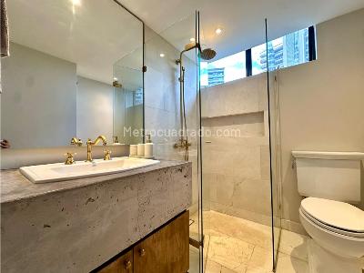Apartamento de 2 alcobas en venta en El Poblado, Medellín, 208 m² · foto 5 de 20