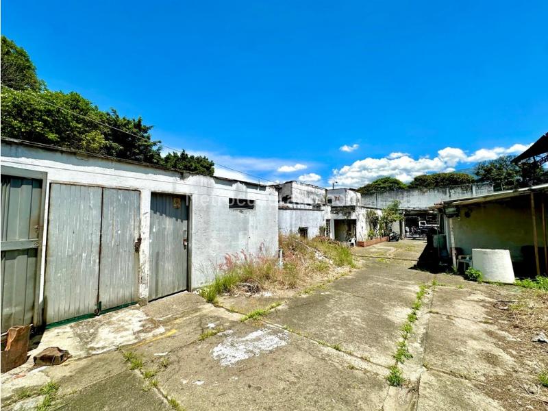 Lote en Venta, La Candelaria, Medellín - Más