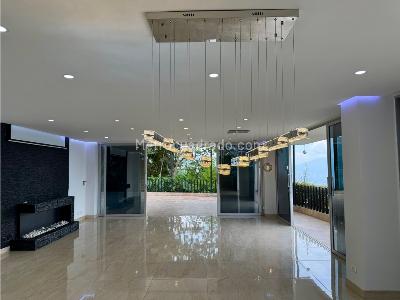 Casa de 4 alcobas en arriendo en Las Palmas, Medellín, 612 m² · foto 4 de 16
