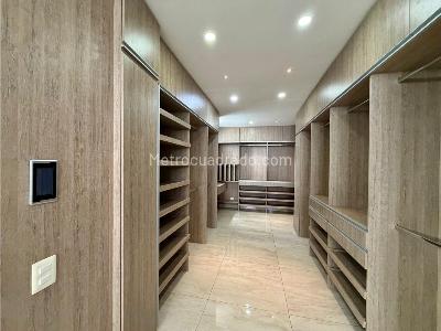 Casa de 4 alcobas en arriendo en Las Palmas, Medellín, 612 m² · foto 11 de 16