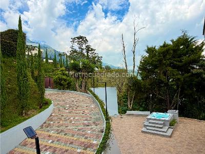 Casa de 4 alcobas en arriendo en Las Palmas, Medellín, 612 m² · foto 12 de 16