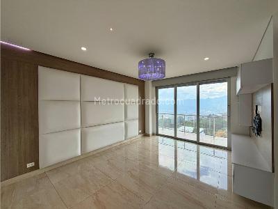 Casa de 4 alcobas en arriendo en Las Palmas, Medellín, 612 m² · foto 13 de 16