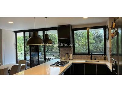 Apartamento de 3 alcobas en venta en Castropol, Medellín, 149 m² · foto 2 de 9