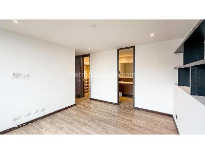 Apartamento de 3 alcobas en venta en Castropol, Medellín, 137 m² · foto 2 de 20