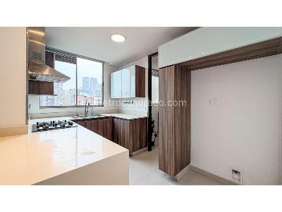 Apartamento de 3 alcobas en venta en Castropol, Medellín, 137 m² · foto 18 de 20