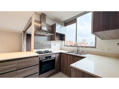 Apartamento de 3 alcobas en venta en Castropol, Medellín, 137 m² · foto 20 de 20