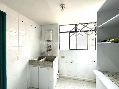 Apartamento de 3 alcobas en venta en El Poblado, Medellín, 135 m² · foto 15 de 20