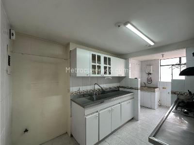 Apartamento de 3 alcobas en venta en El Poblado, Medellín, 135 m² · foto 9 de 20