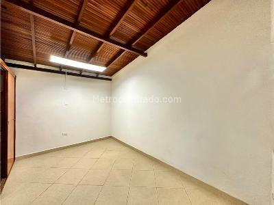 Casa de 4 alcobas en venta en Colombia, Medellín, 200 m² · foto 12 de 20