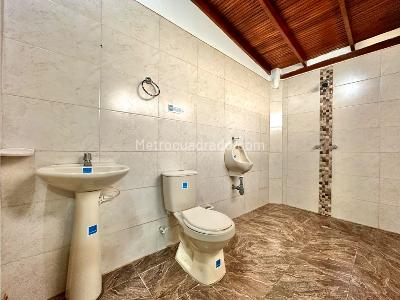 Casa de 4 alcobas en venta en Colombia, Medellín, 200 m² · foto 16 de 20