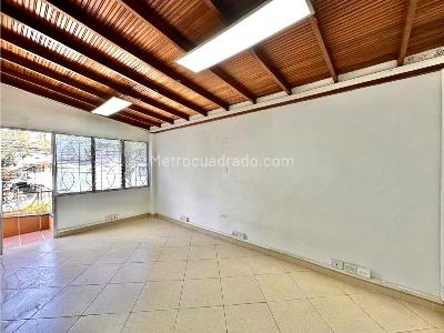 Casa de 4 alcobas en venta en Colombia, Medellín, 200 m² · foto 5 de 20