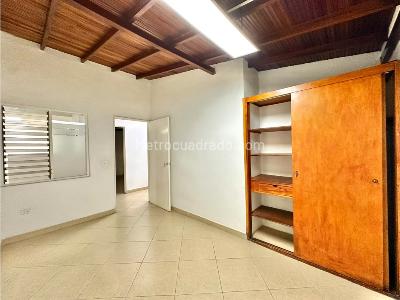 Casa de 4 alcobas en venta en Colombia, Medellín, 200 m² · foto 9 de 20