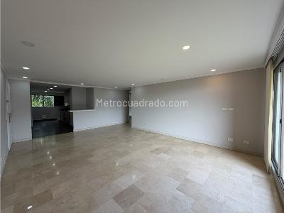 Apartamento de 3 alcobas en venta en Las Palmas, Medellín, 155 m² · foto 2 de 20