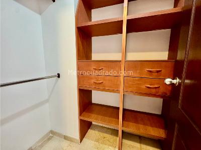 Apartamento de 3 alcobas en venta en Las Palmas, Medellín, 159 m² · foto 6 de 17
