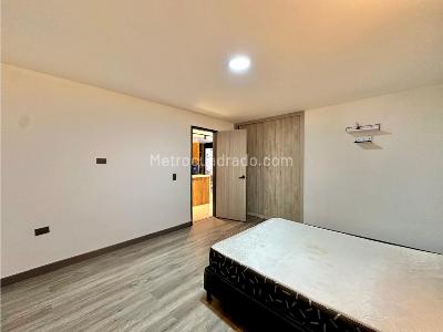 Apartamento de 4 alcobas en venta en Laureles, Medellín, 158 m² · foto 17 de 20
