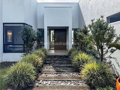Casa de 4 alcobas en venta en Llanogrande, Rionegro, 1675 m² · foto 3 de 20