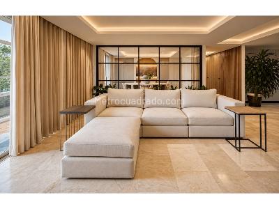 Apartamento de 3 alcobas en venta en El Poblado, Medellín, 267 m² · foto 3 de 20