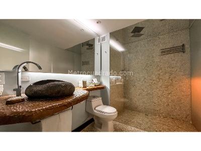 Apartaestudio en venta en El Poblado, Medellín, 45 m² · foto 9 de 17
