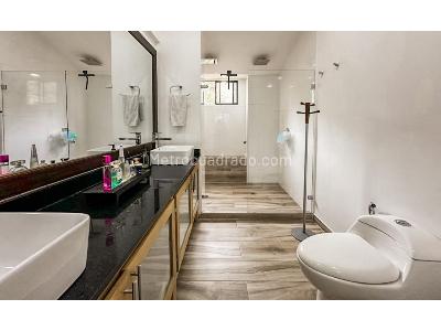 Apartamento de 4 alcobas en venta en El Poblado, Medellín, 241 m² · foto 18 de 20