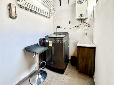 Apartamento de 1 alcoba en venta en Laureles, Medellín, 80 m² · foto 3 de 10