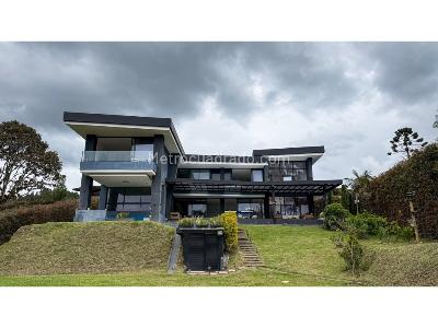 Casa de 3 alcobas en venta en Las Palmas, Medellín, 1531 m² · foto 2 de 20