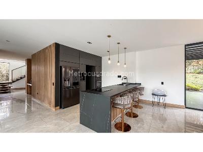 Casa de 3 alcobas en venta en Las Palmas, Medellín, 1531 m² · foto 8 de 20