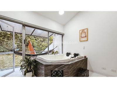 Casa de 3 alcobas en arriendo en Los Balsos, Medellín, 260 m² · foto 6 de 20