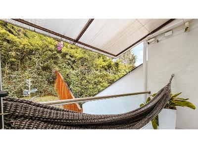 Casa de 3 alcobas en arriendo en Los Balsos, Medellín, 260 m² · foto 10 de 20