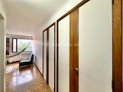 Apartaestudio en arriendo en El Poblado, Medellín, 80 m² · foto 7 de 14