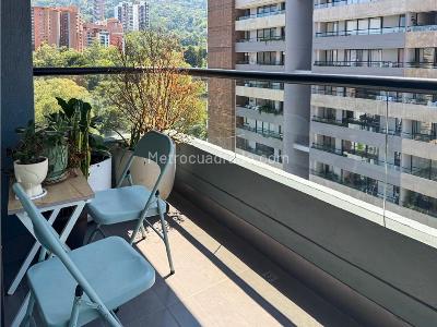 Apartaestudio en venta en Los Naranjos, Medellín, 58 m² · foto 2 de 14