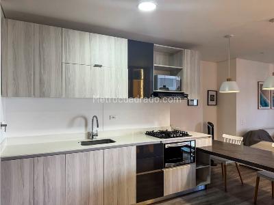 Apartaestudio en venta en Los Naranjos, Medellín, 58 m² · foto 5 de 14