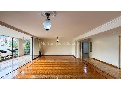 Apartamento de 3 alcobas en venta en La Florida, Medellín, 217 m² · foto 2 de 20
