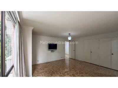 Apartamento de 3 alcobas en venta en La Florida, Medellín, 217 m² · foto 6 de 20