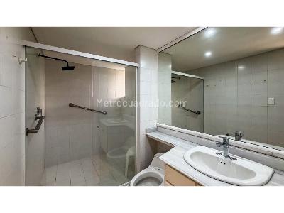 Apartamento de 3 alcobas en venta en La Florida, Medellín, 217 m² · foto 8 de 20