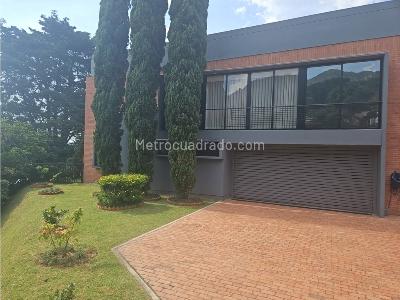Casa de 4 alcobas en venta en El Poblado, Medellín, 1218 m² · foto 5 de 20