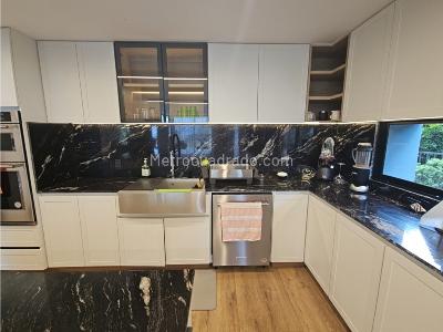 Casa de 4 alcobas en venta en El Poblado, Medellín, 1218 m² · foto 9 de 20