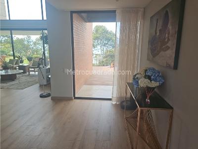 Casa de 4 alcobas en venta en El Poblado, Medellín, 1218 m² · foto 19 de 20