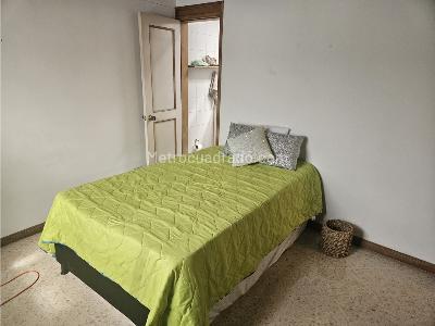 Apartamento de 4 alcobas en venta en Laureles, Medellín, 137 m² · foto 15 de 20