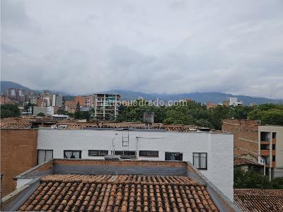 Apartamento de 4 alcobas en venta en Laureles, Medellín, 137 m² · foto 20 de 20