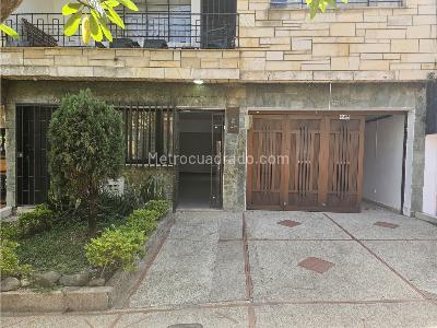 Casa de 4 alcobas en venta en Laureles, Medellín, 176 m² · foto 2 de 20