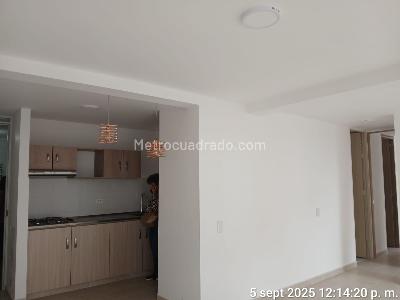 Apartamento de 2 alcobas en venta en Popular, Cali, 55 m² · foto 13 de 15