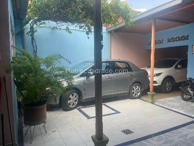 Casa de 5 alcobas en venta en Barrio Calixto Leyva, Neiva, 180 m² · foto 12 de 19