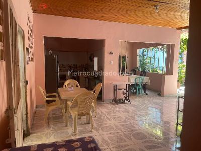 Casa de 5 alcobas en venta en Barrio Calixto Leyva, Neiva, 180 m² · foto 15 de 19