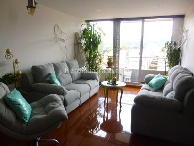 Apartamento en venta en Pinares De Chia, Chía · foto 2 de 12